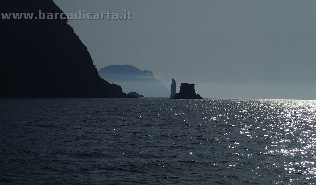 Isole Eolie - Navigazione tra Filicudi e Alicudi